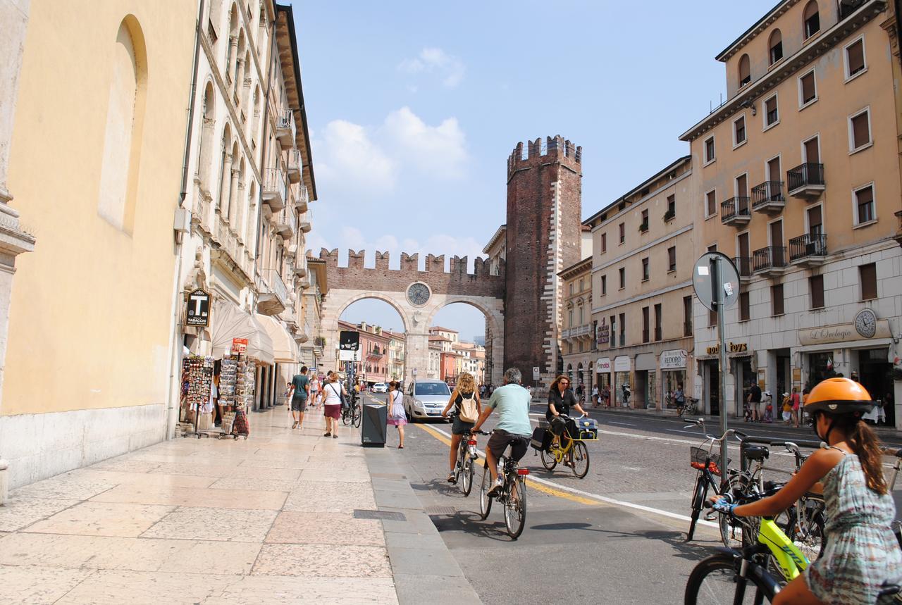 Dreaming Piazza Bra Rooms Верона Экстерьер фото